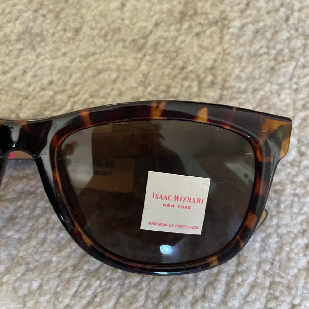 NWT Isaac Mizrahi Tortoiseshell Frame Sunglasses